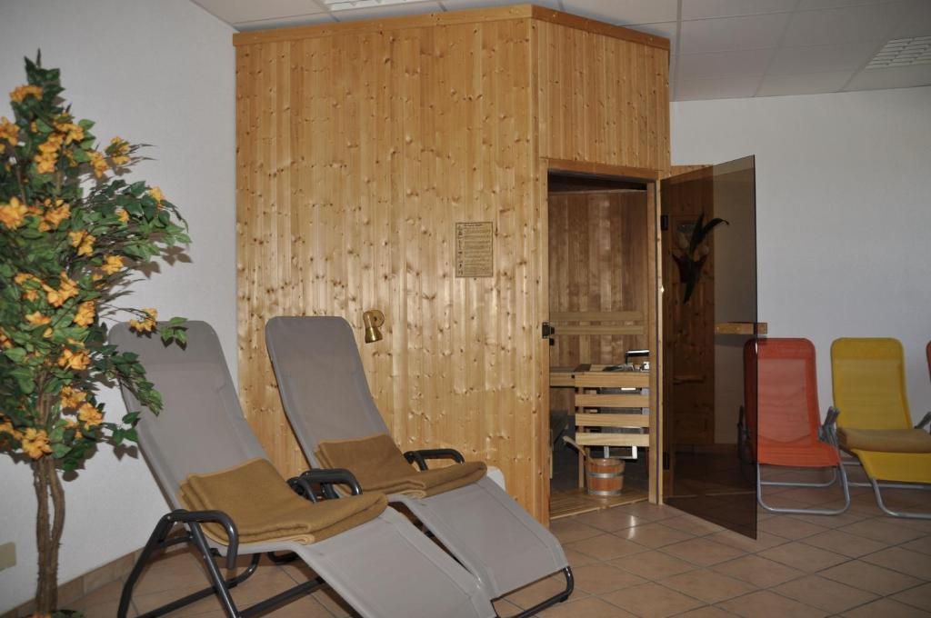 Rennsteighotel Herrnberger Hof Neuhaus am Rennweg Luaran gambar