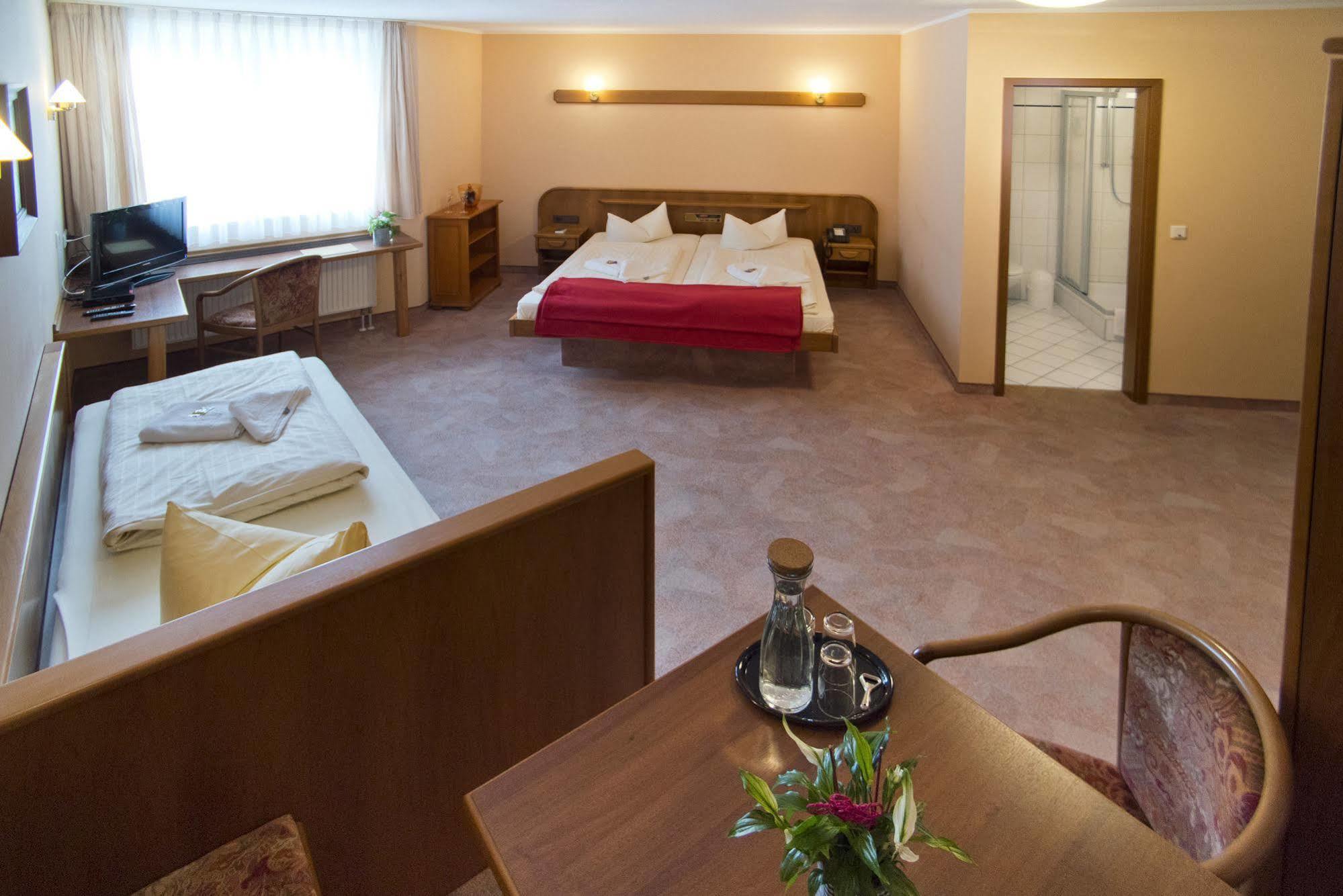Rennsteighotel Herrnberger Hof Neuhaus am Rennweg Luaran gambar
